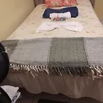 Quarto Em Casa De Familia- Riacho