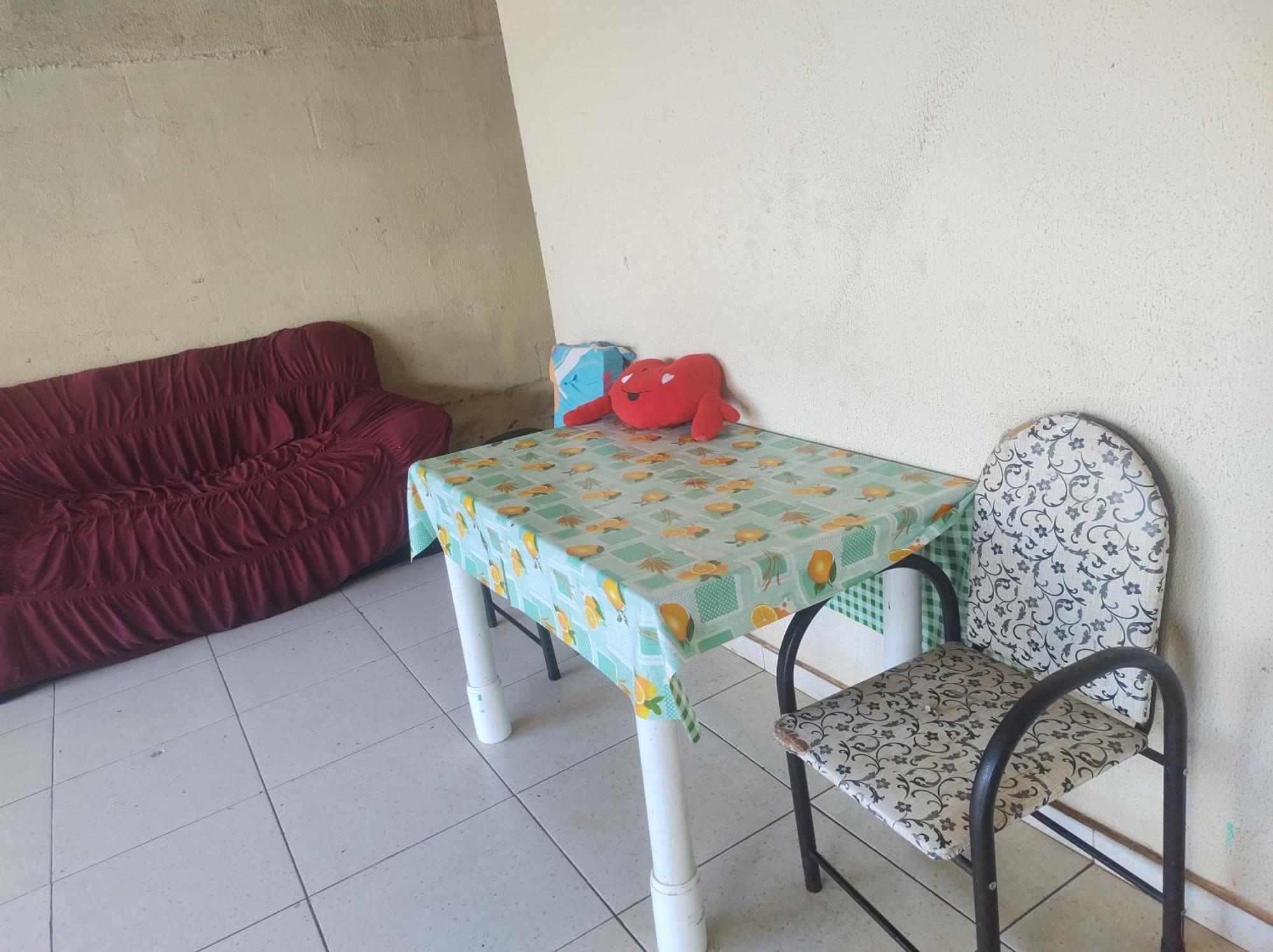 Em Casa De Familia- Riacho *